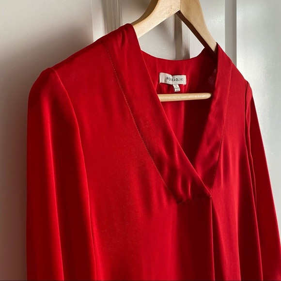 V-Neck Blouse - Picture 4 of 6